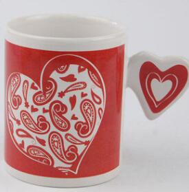 Ceramic cup with heart handle coffee mug with heart handle